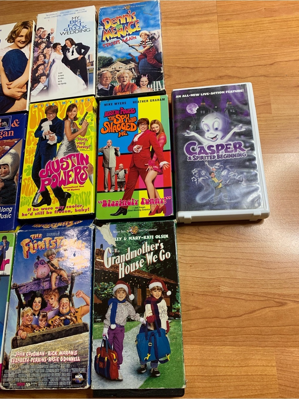 Lot of 11 Vintage VHS Movies: Classic Comedy, Family & Holiday Films - Picture 4 of 6